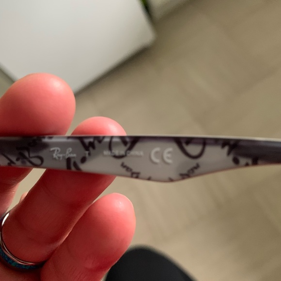 Brand new authentic Raybans - Picture 4 of 5